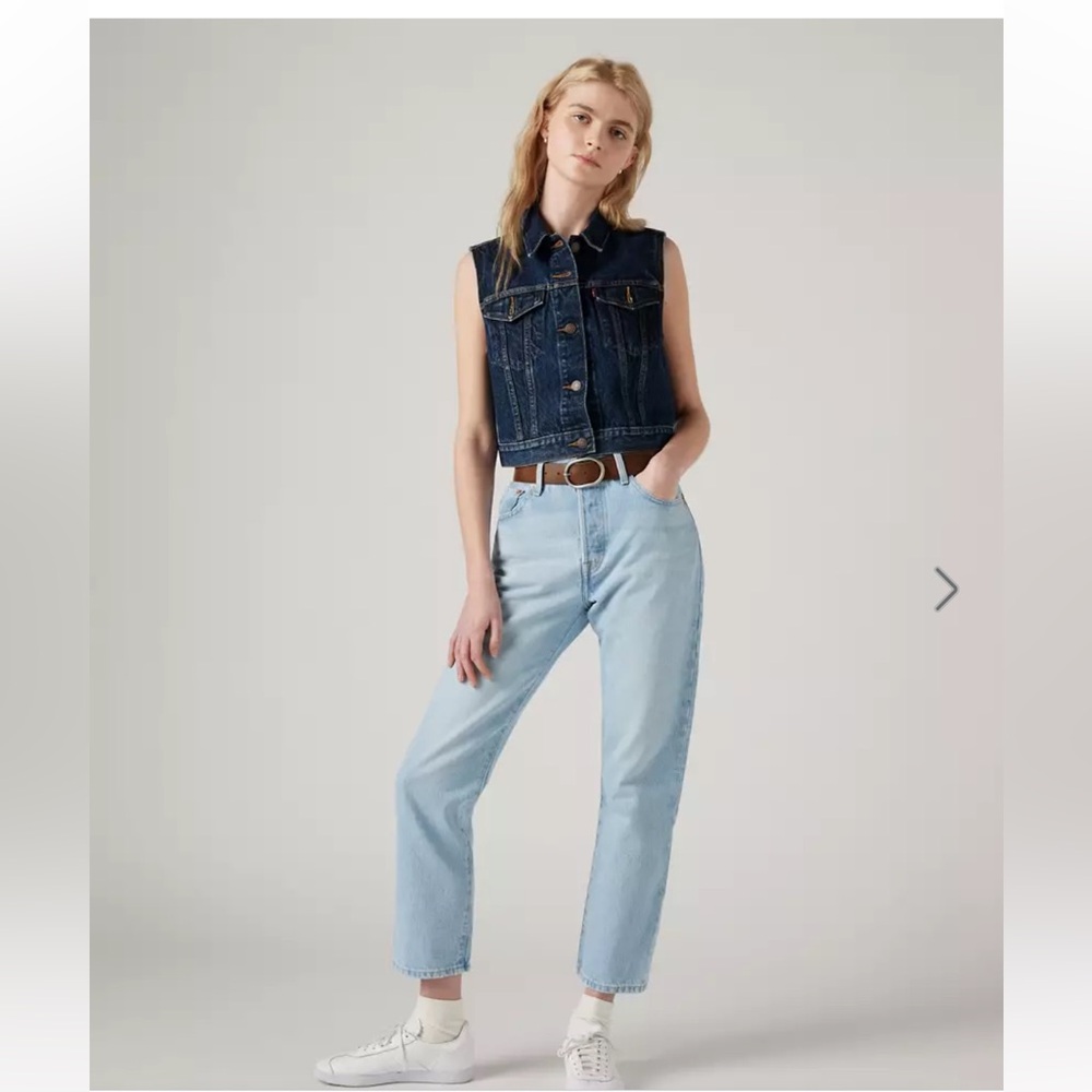 Levi's Light Blue High-Rise Cropped Jeans